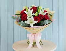 Букет цветов из:  Лилии и Розы в Перевицкий Торжок