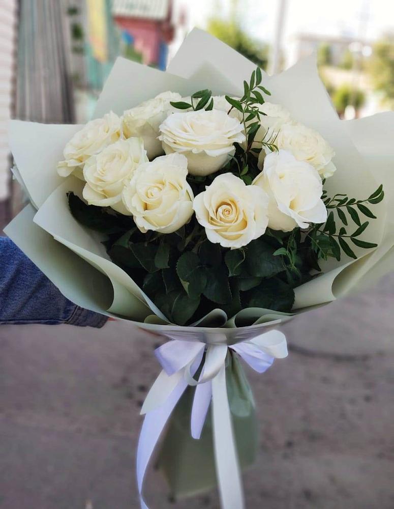 Букет Белые розы Проуд в Перевицкий Торжок