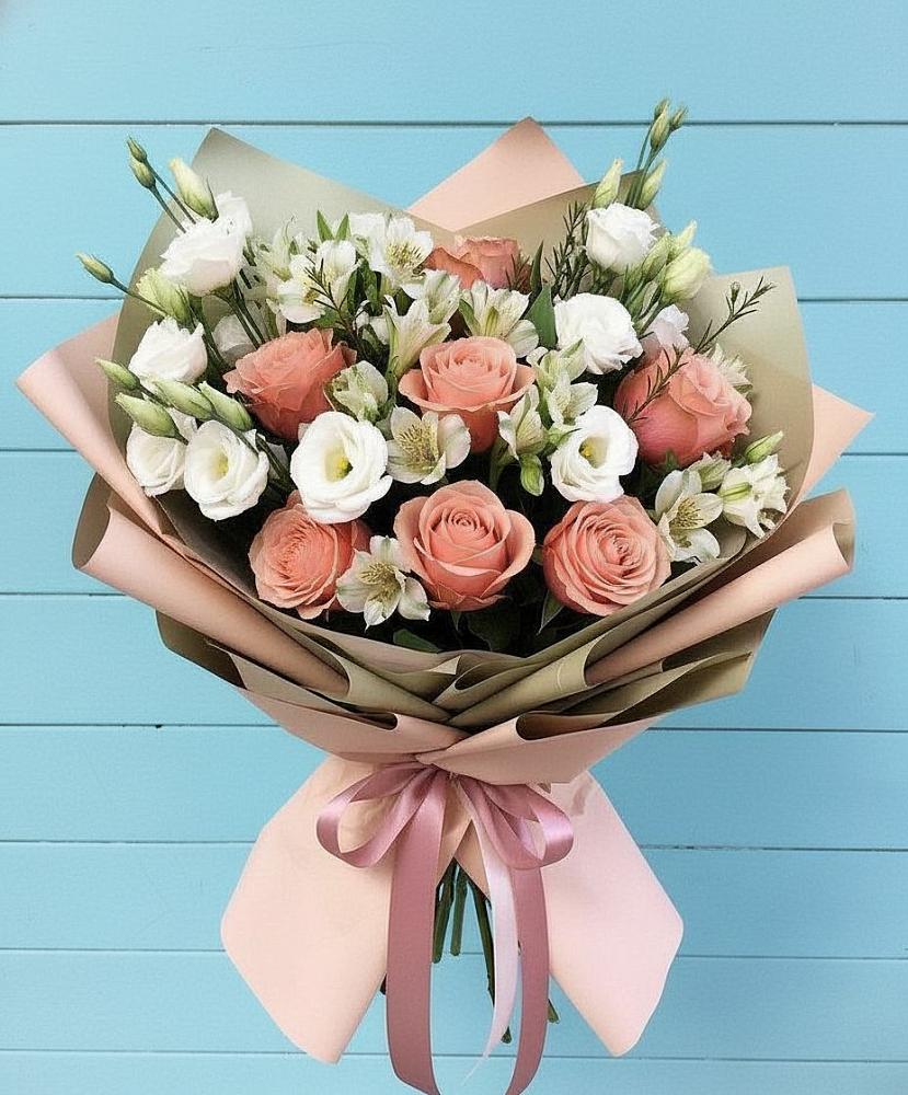 Букет цветов из: Розы, Альстромерии и Лизиантусы в Перевицкий Торжок