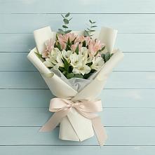 Букет цветов из:  Альстромерии в Перевицкий Торжок