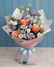 Букет цветов из:  Лизиантусы, Розы, Альстромерии и Гипсофила в Перевицкий Торжок