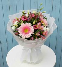 Букет цветов из:  Герберы, Альстромерии и Лизиантусы #REPLACE_PRED# Перевицкий Торжок