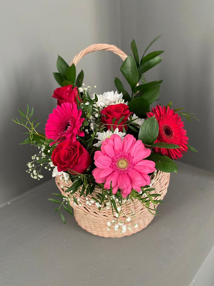 Цветочная композиция из Розы, Хризантемы и Герберы в корзине в Перевицкий Торжок