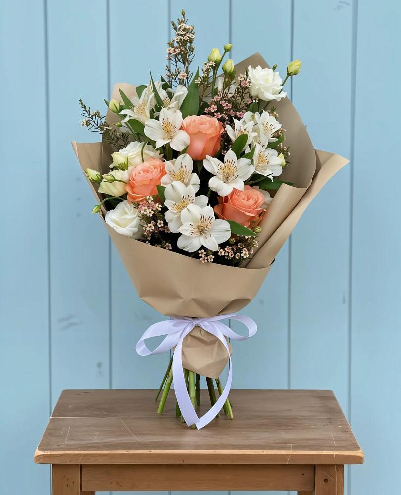 Букет цветов из: Альстромерии, Лизиантусы, Розы и Хризантемы в Перевицкий Торжок