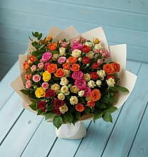Букет Микс из разноцветных кустовых роз в Перевицкий Торжок