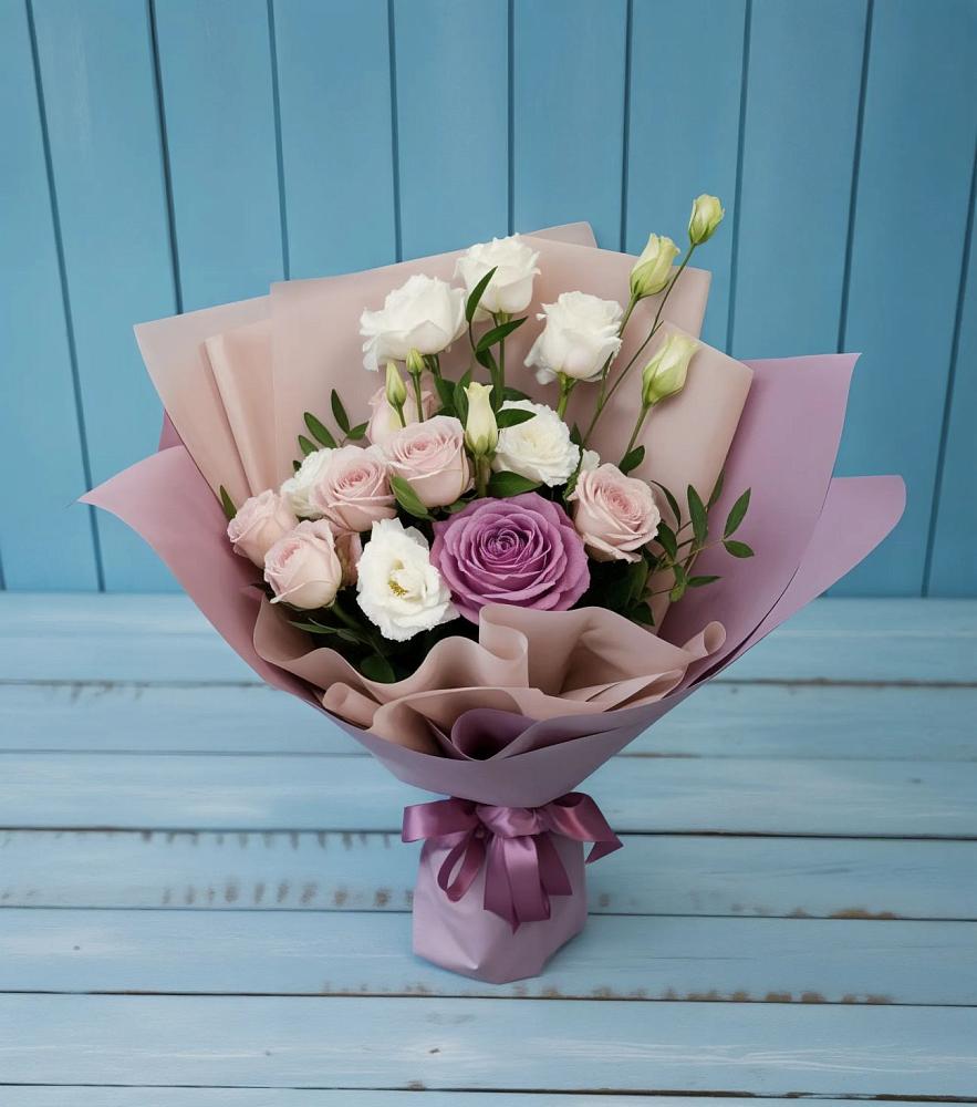 Букет цветов из: Розы и Лизиантусы в Перевицкий Торжок